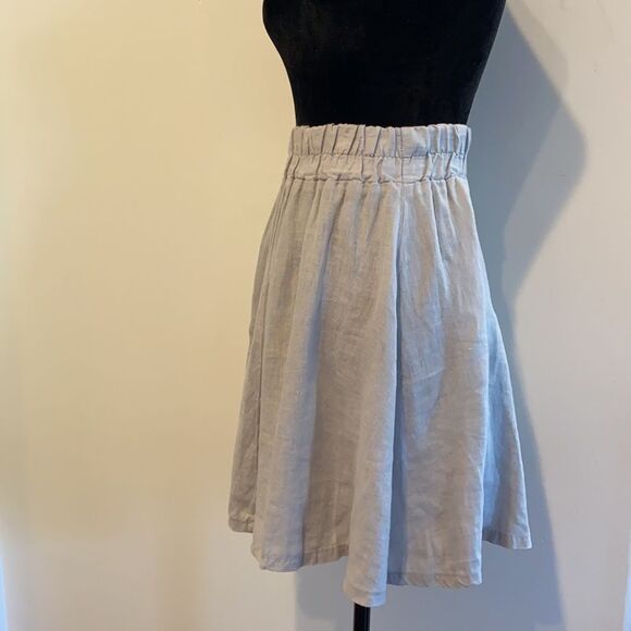 Zara Basic Mini Skirt in gray - Picture 2 of 7
